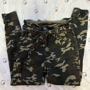 Almost famous Camo cargo pants